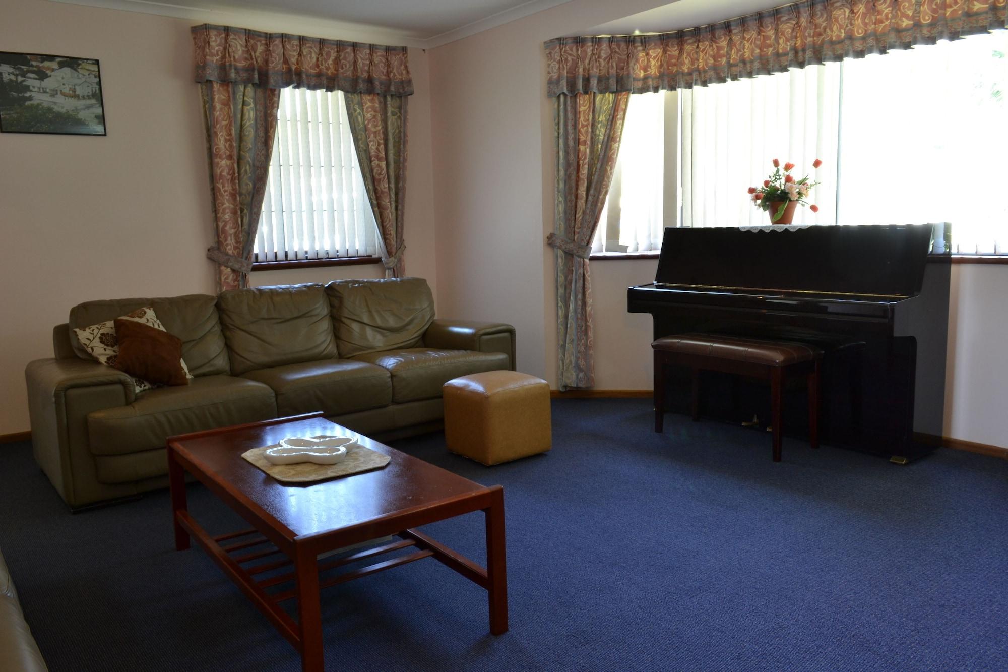 Dolphin Lodge Albany - Self Contained Apartments At Middleton Beach Exteriör bild