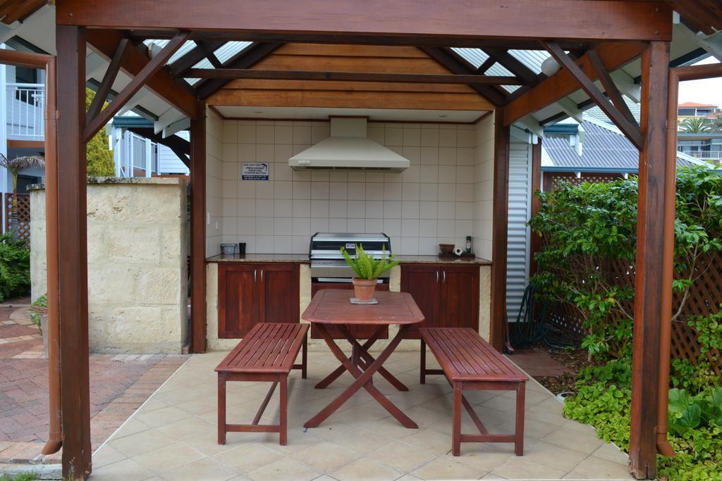 Dolphin Lodge Albany - Self Contained Apartments At Middleton Beach Exteriör bild