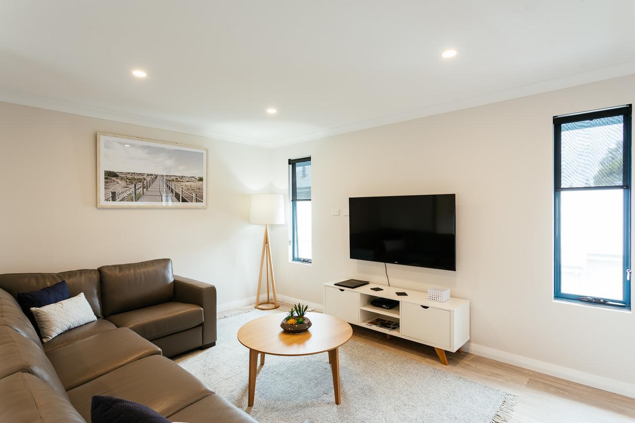 Dolphin Lodge Albany - Self Contained Apartments At Middleton Beach Exteriör bild