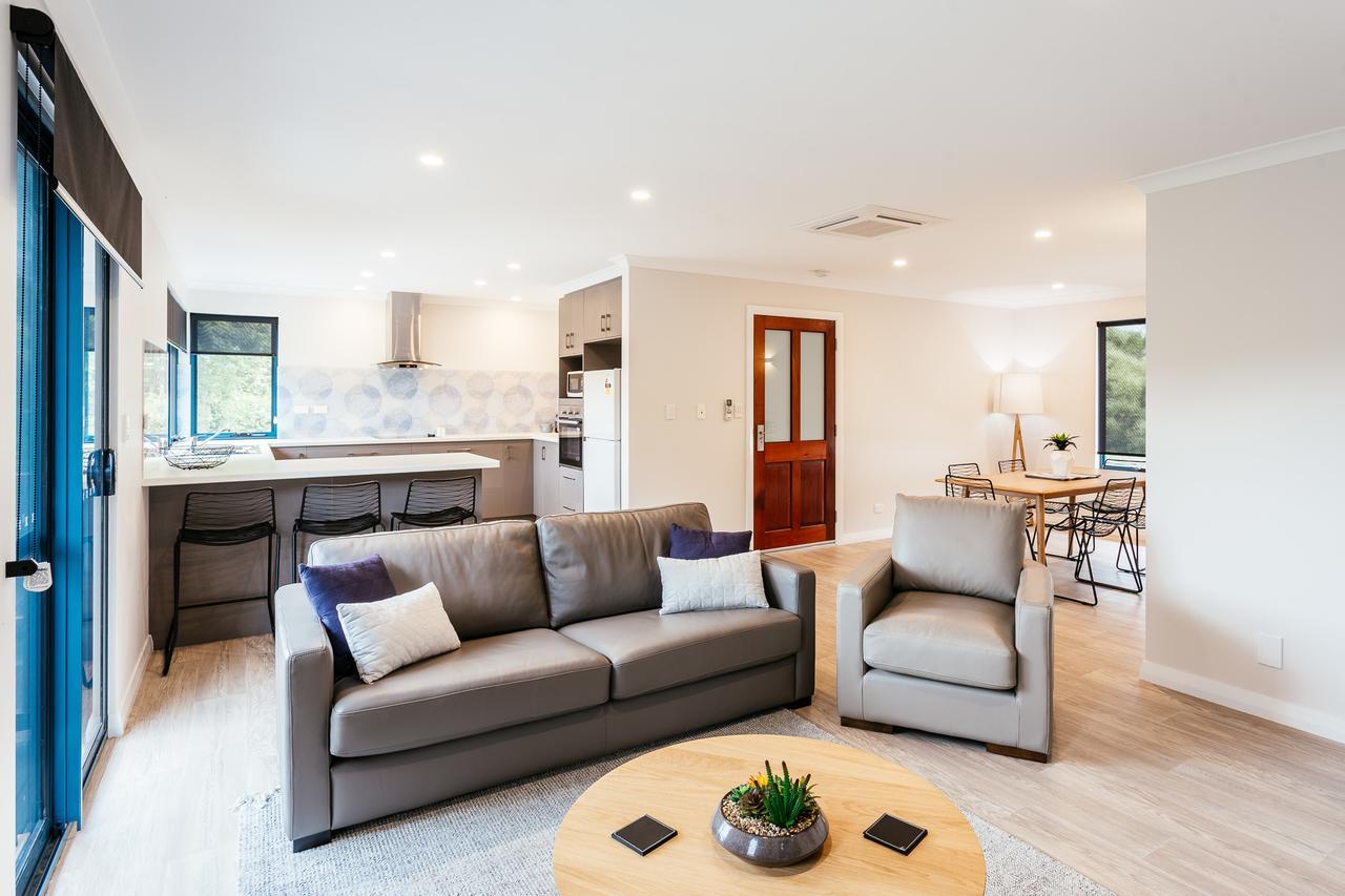 Dolphin Lodge Albany - Self Contained Apartments At Middleton Beach Exteriör bild