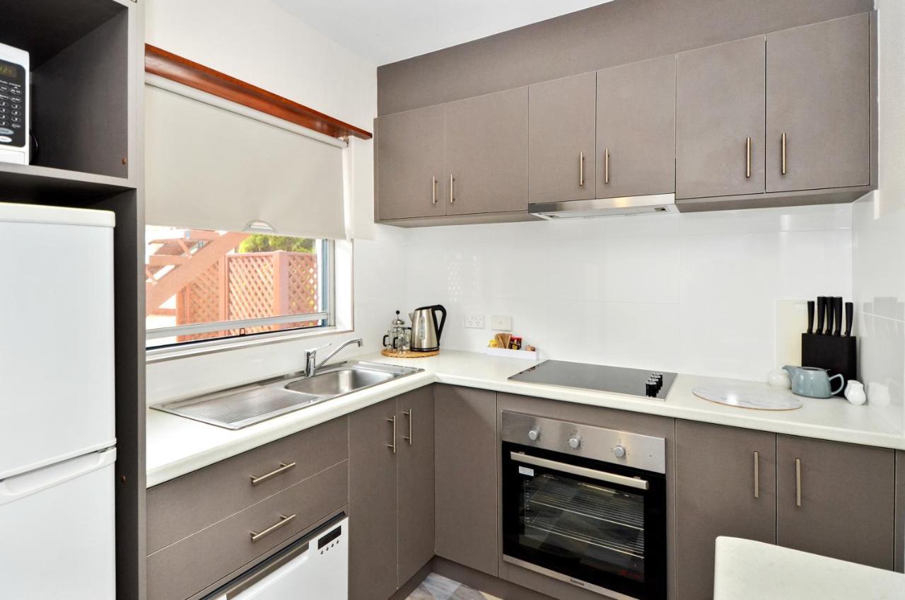 Dolphin Lodge Albany - Self Contained Apartments At Middleton Beach Exteriör bild